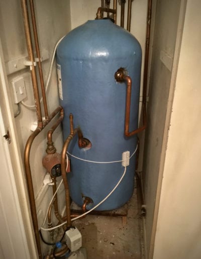 Hot water cylinder replacement Strood
