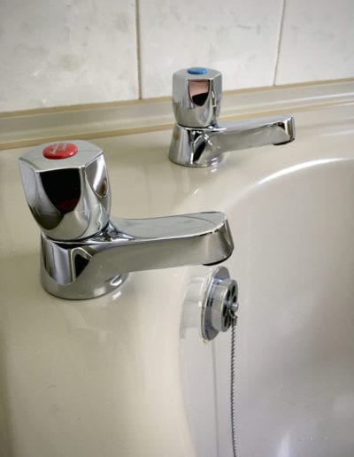 Armitage Shanks bath pillar taps